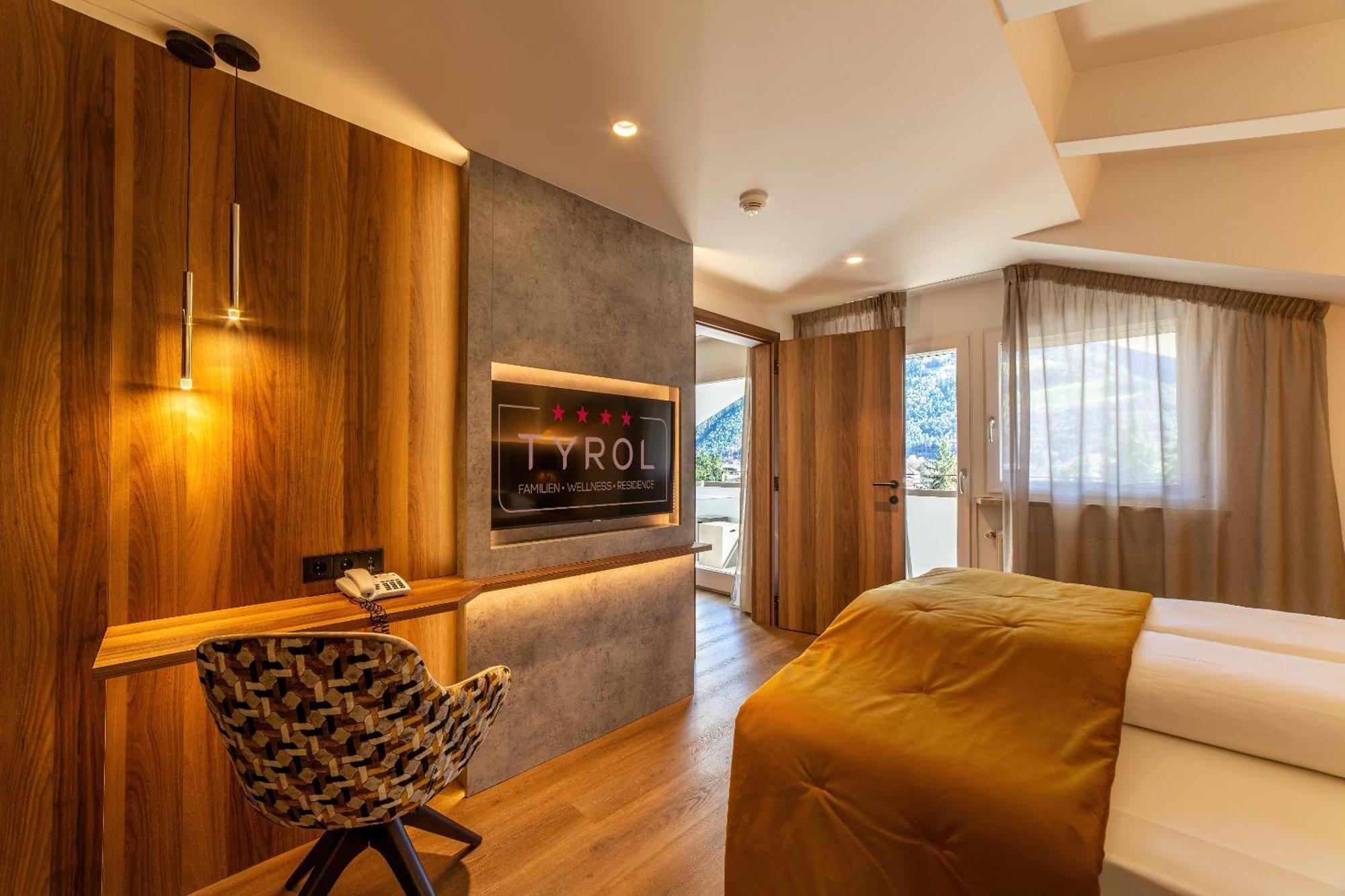 Hotel Tyrol Family Retreat Naturns Esterno foto
