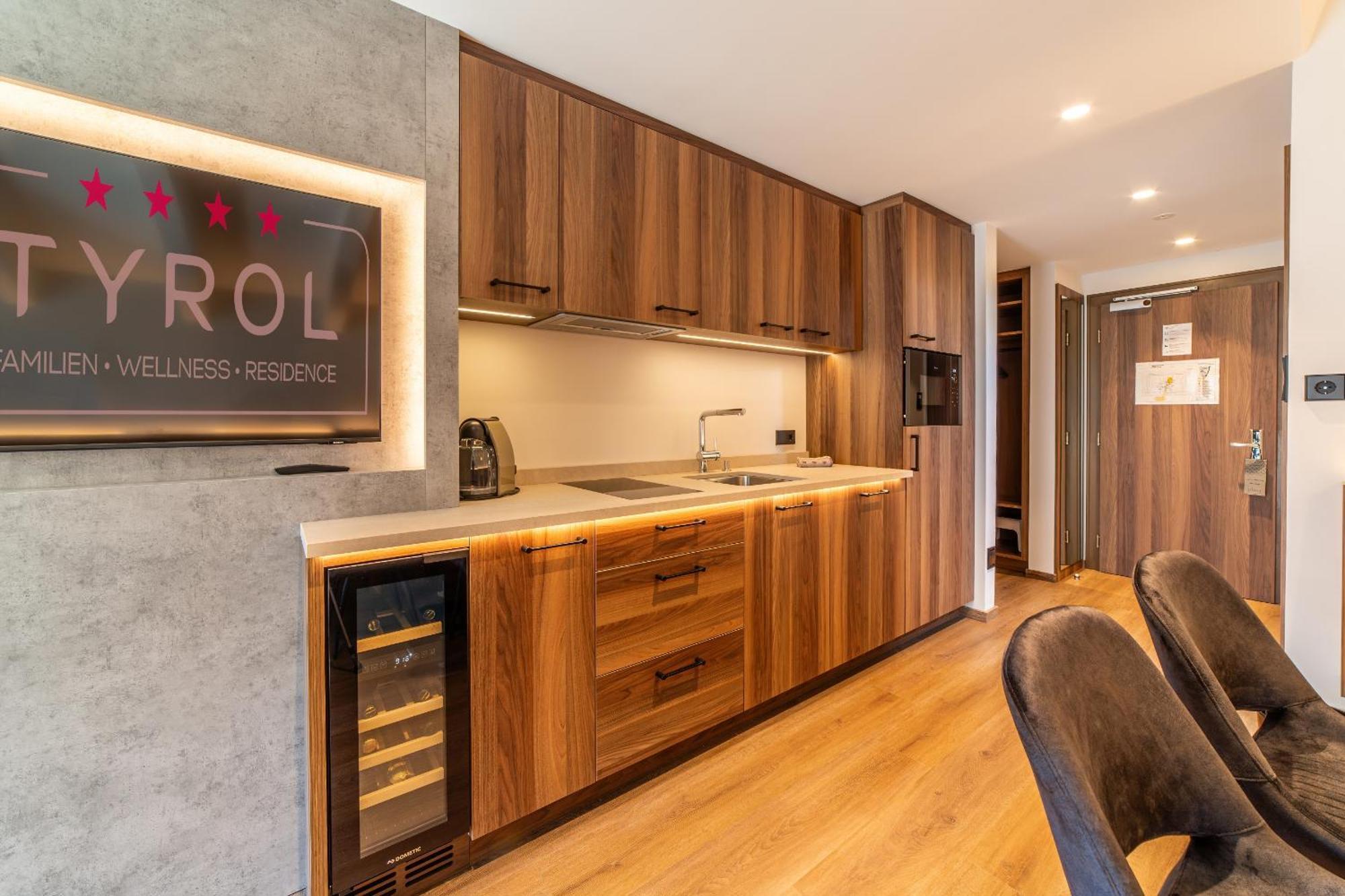 Hotel Tyrol Family Retreat Naturns Esterno foto