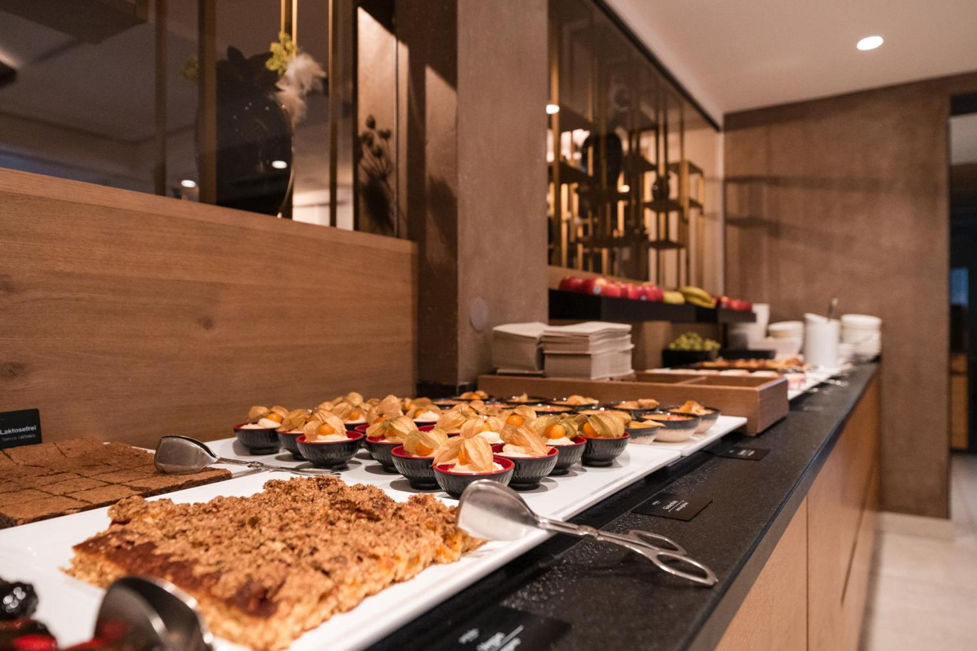 Hotel Tyrol Family Retreat Naturns Esterno foto