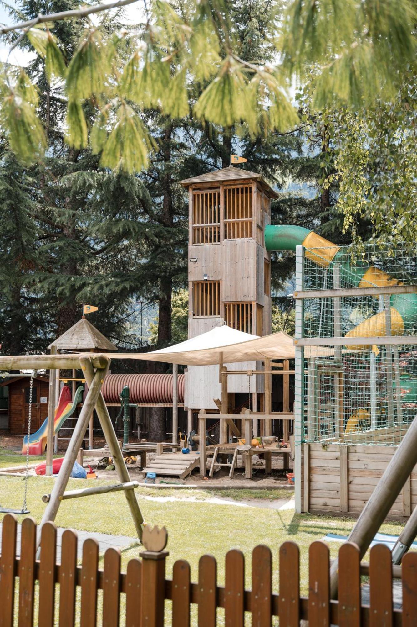 Hotel Tyrol Family Retreat Naturns Esterno foto