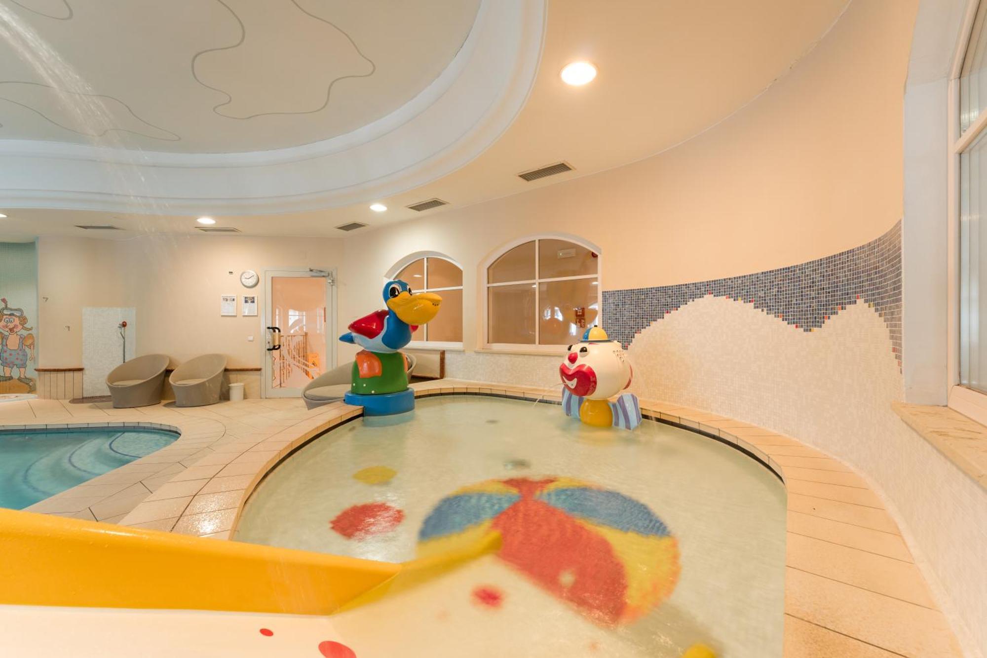 Hotel Tyrol Family Retreat Naturns Esterno foto